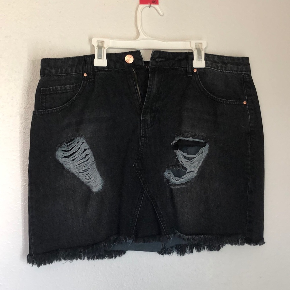 🍪 Black ripped (purchased ripped) jean skirt!